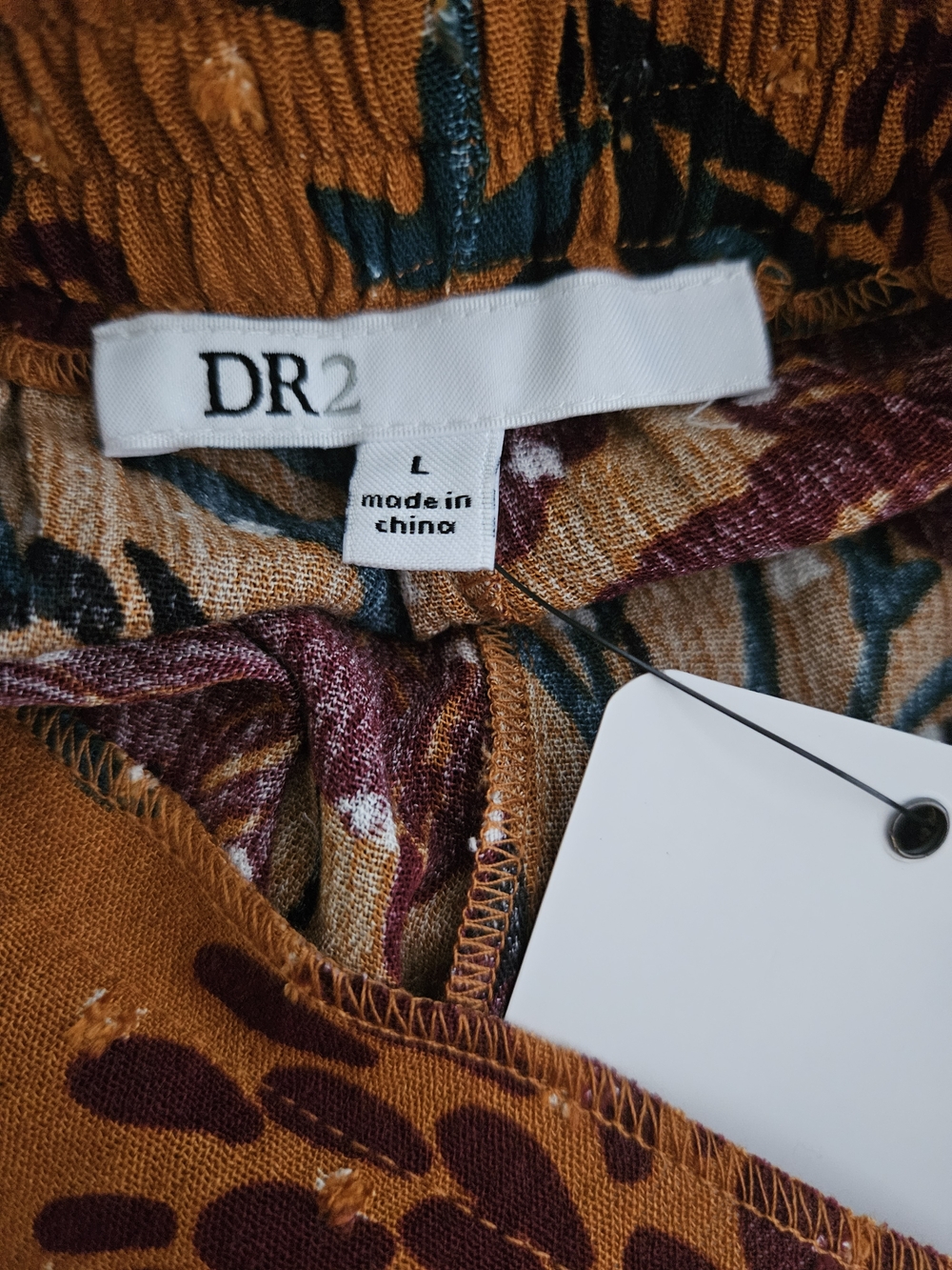NWT DR2 Bermuda Shorts Size L Floral Brown Orange Summer Vacation Feminine 70s - Picture 10 of 10